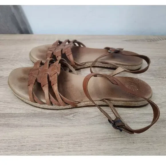 Ugg Larissa Sandals Size 9 Brown Leather Flat Strappy Classic Adjustable Shoes - Picture 4 of 9
